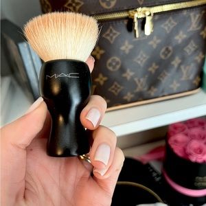 Mac 180 brush - RARE- great condition